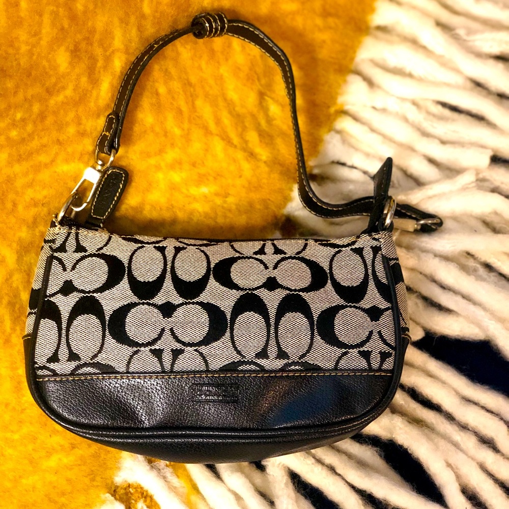 Coach ‘c' Monogram Demi Purse Wristlet